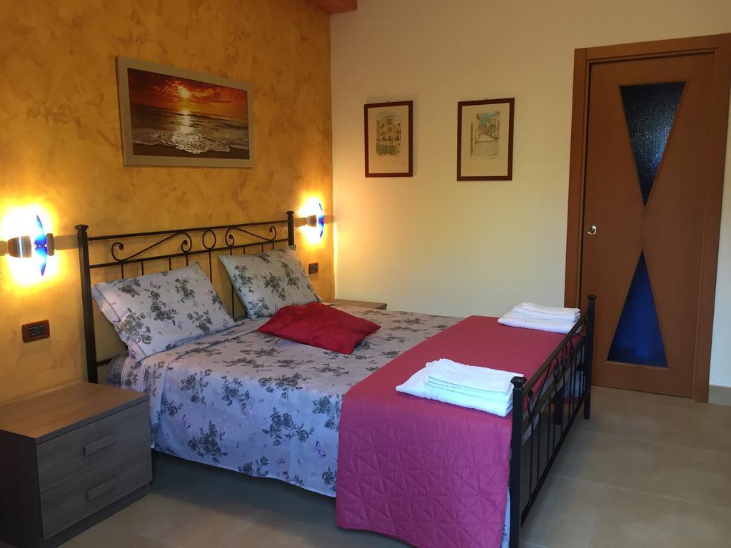 Couette-café La Scogliera 3*